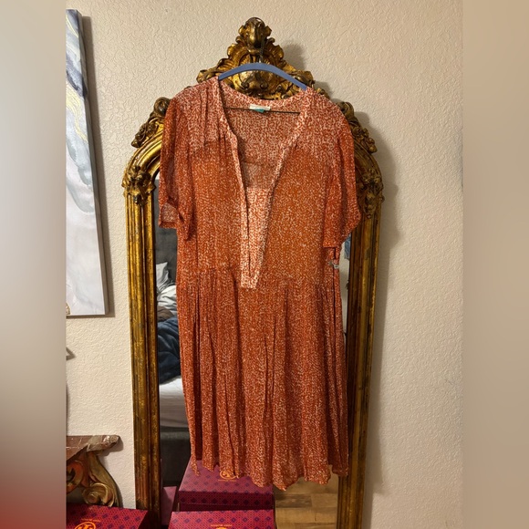 Pre-Loved Anthropologie Dress. Missing slip underneath - Picture 5 of 11